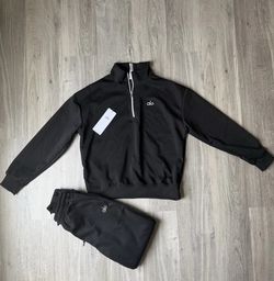 Alo Quarter Zip & Sweats Set