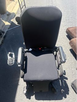 Power chair Quantum Edge 2.0