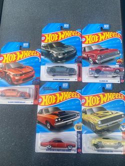 Mopar  Dodge five car lot hot Wheels all for $15