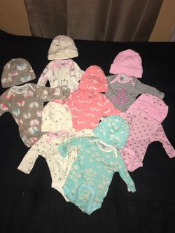 4 NB Long sleeve onesies 3, 0-3 months with hats to Match