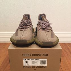 Brand New Adidas Yeezy Boost 350 V2 Earth Size 5.5