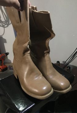 Brand New Dolce by Mojo Moxy woman boots 61/2