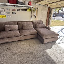 Potato Barn Right-Facing Sectional