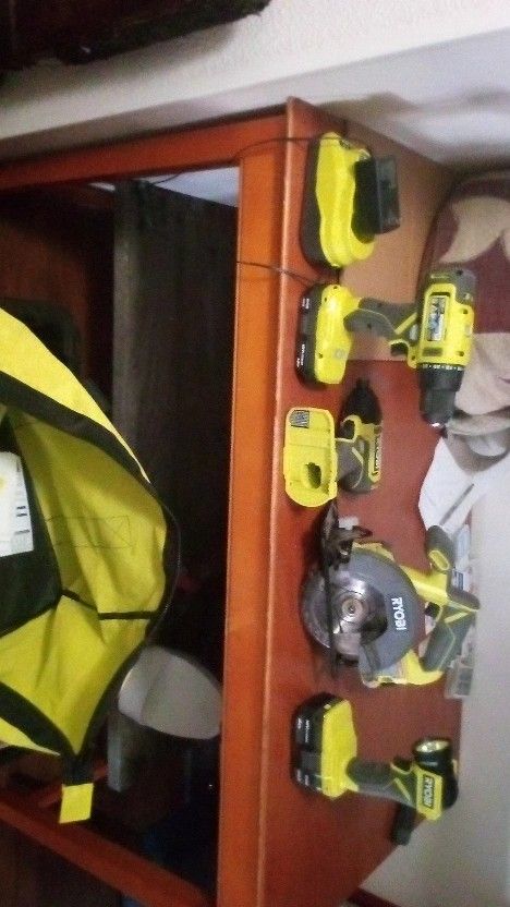 Impact drill saw and flashlight It Came With 2 Batteries And A Charger.