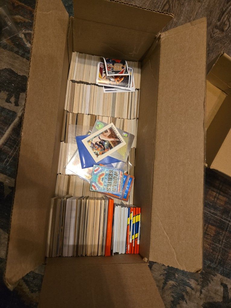 RANDOM SPORTS CARDS