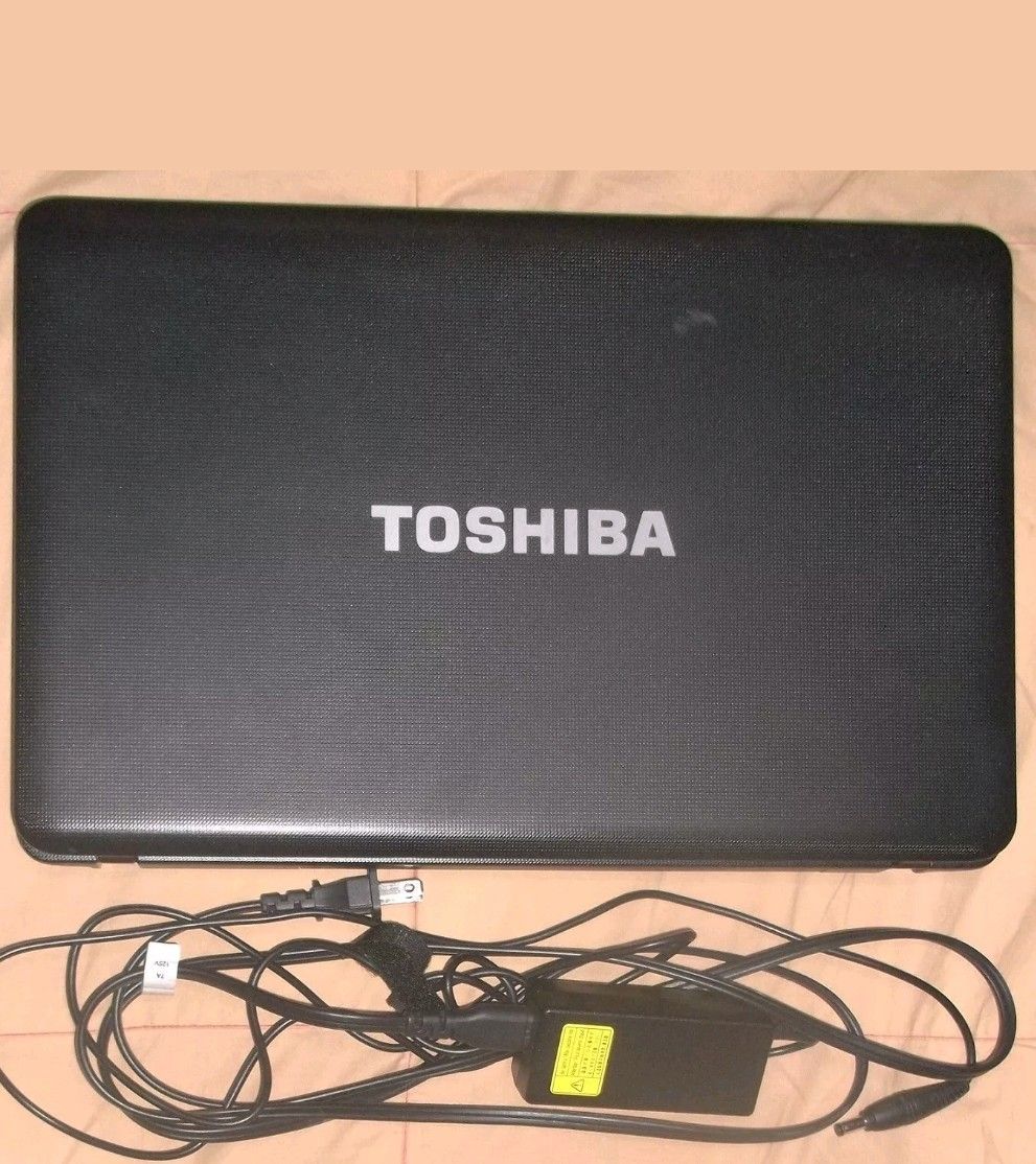 Clean Toshiba Satellite laptop 15.6 inches screen