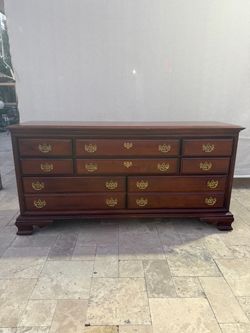 Soild wood dresser