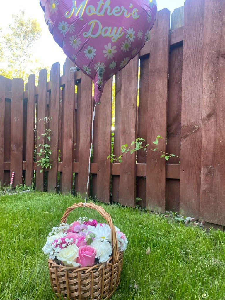 Special Floral Basket Gift For Mother's Day