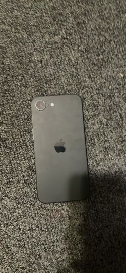 iPhone 16e