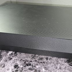 Xbox One X: Project Scorpio Limited Edition 1TB