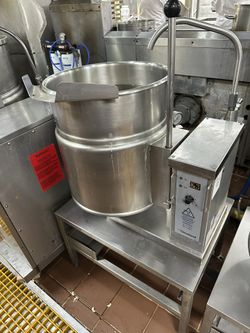 Cleveland 12 Gallon Tilting Kettle