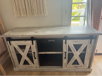 Free Tv stand chest
