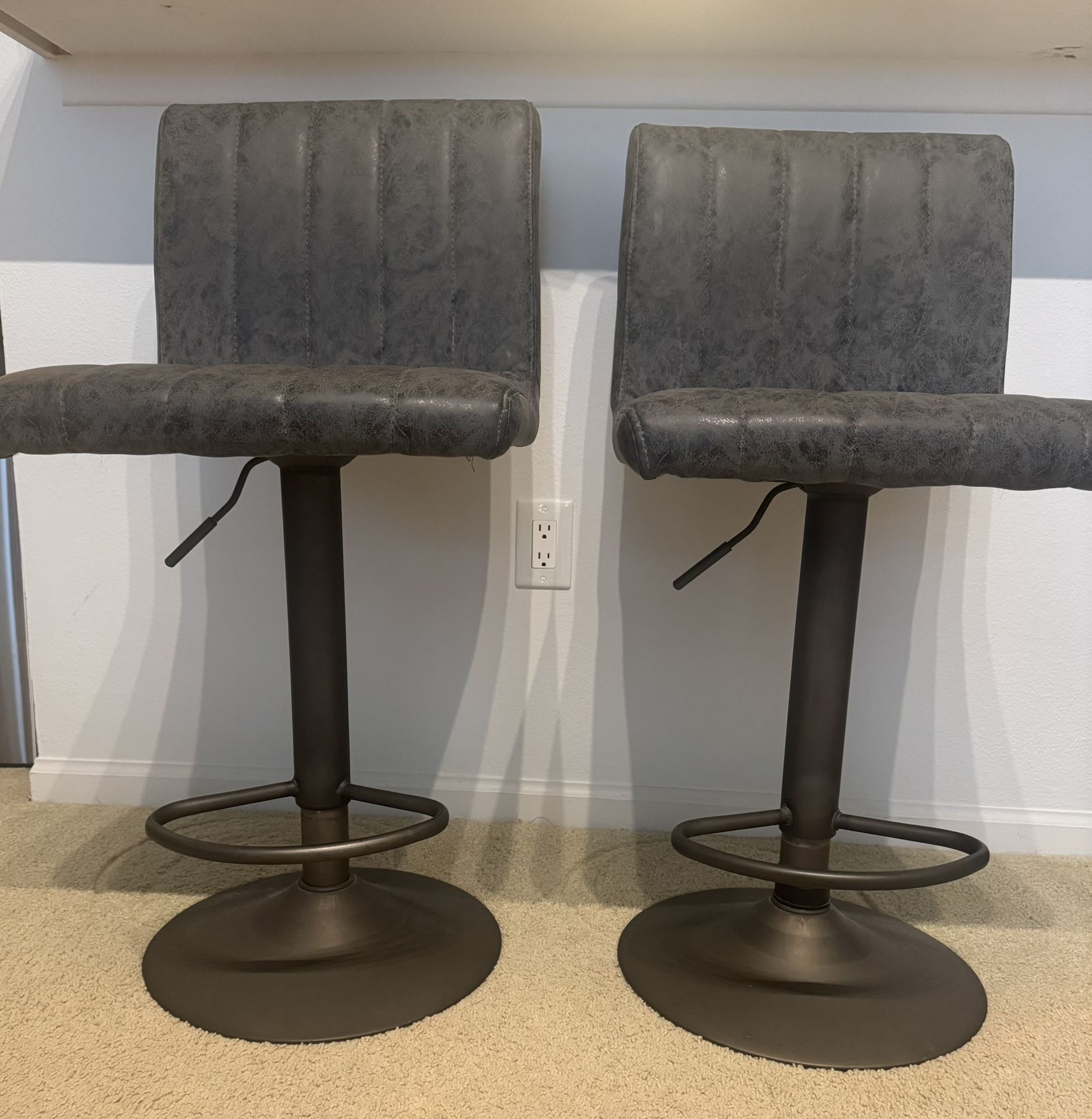 SET OF 2 BAR STOOLS