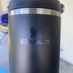 Black 40 oz tumbler Stanley