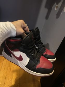 Jordan 1 mid (no box)