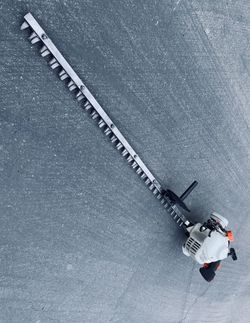 Echo Commercial Gas Hedge Trimmer 