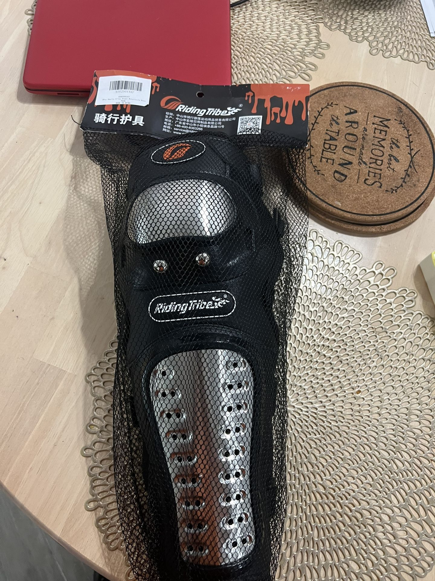 4 PSC  Adult Alloy Steel Kneed Pads