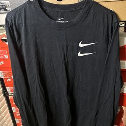 Nike long sleeve black red size large used Men’s 