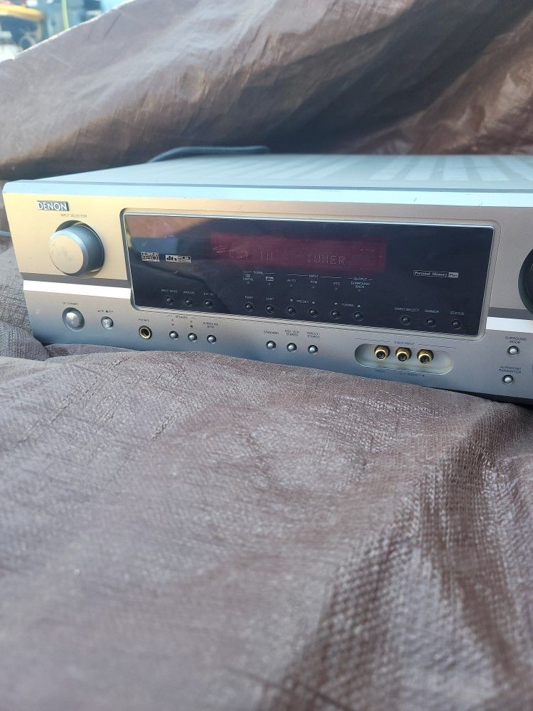 Av Surround Receiver Avr-685