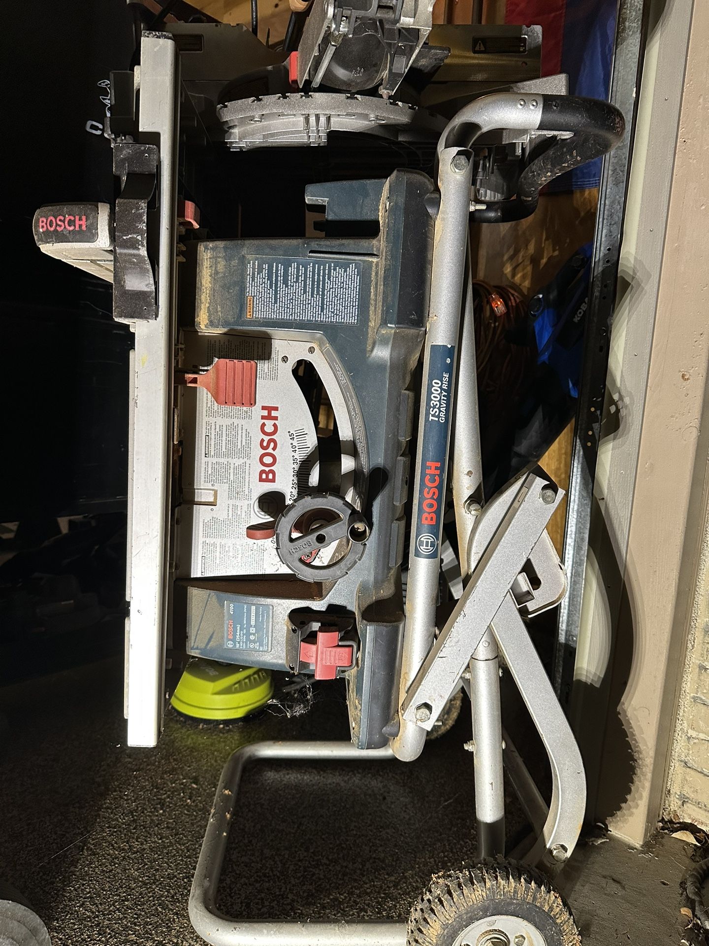 Bosch Table Saw / Gravity Rise