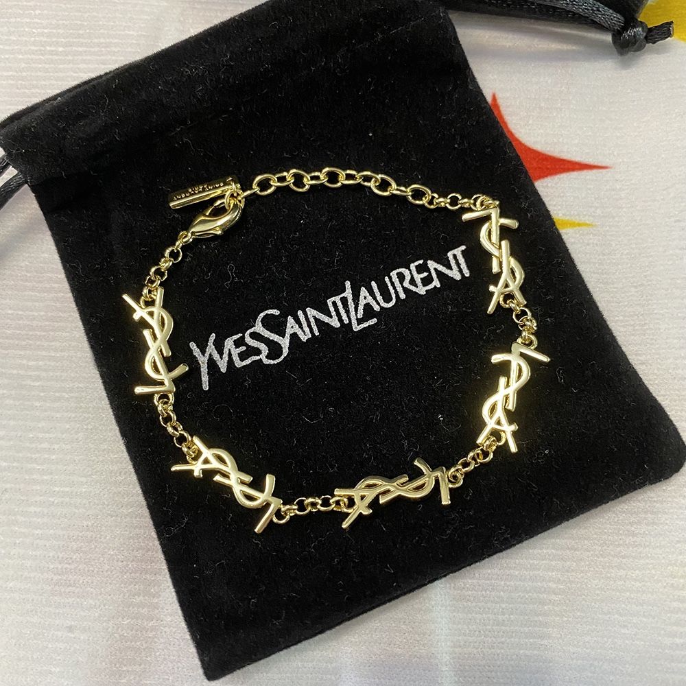 Gold Logo Plaque Chain Bracelet