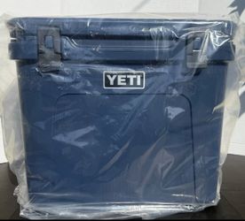 Yeti Roadie 60 Navy Hard Cooler Wheeled Brand New In Box Sealed