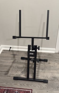On-Stage Pro Tilt-Back Amp Stand (Model RS7705) 