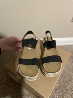 Steve Madden Platform Black Sandal- Size 8