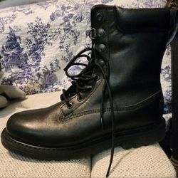 New Rocky Boots Size 7 Women