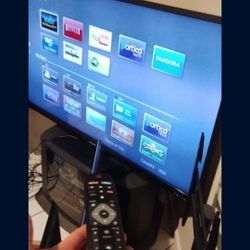 Phillips 60" Smart Tv With Remote 👍Super Bowl Game Day ! Part With Foot Stand 