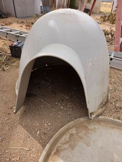 Dog igloo