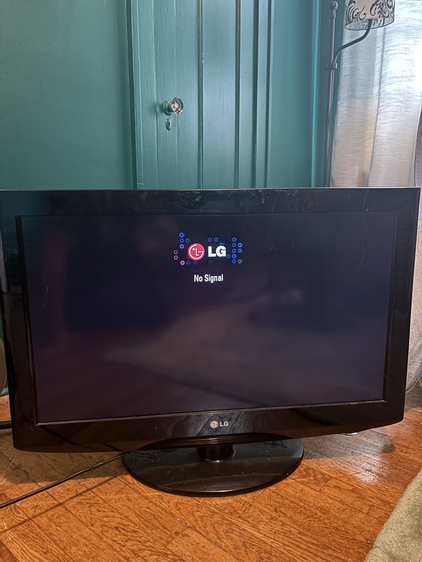 LG 32" 780 Pixel Incredible