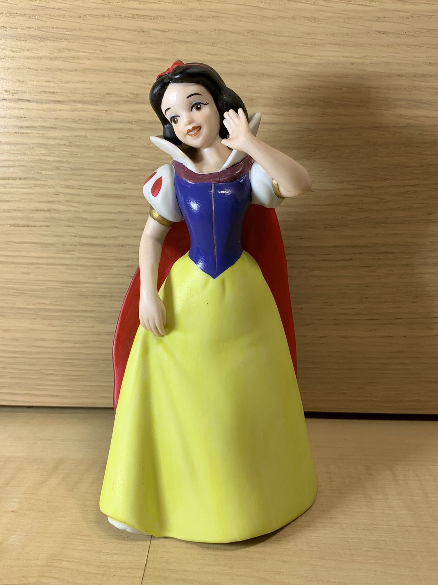 Disney Snow White Ceramic Porcelain Figurine Matte Figure