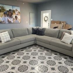 Sectional Couch Great Condition Super Clean And Comfy 