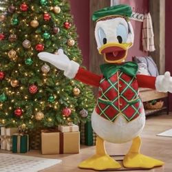Disney 4 ft. Animated Donald Duck Brand New. In Box Please message me if you have any questions. $380