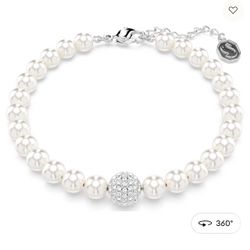Swarovski Remix Collection strand Crystal pearl, White, Rhodium plated