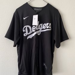 Nike Los Angeles Dodgers Cody Bellinger Jersey Size XL for Sale in Los  Angeles, CA - OfferUp