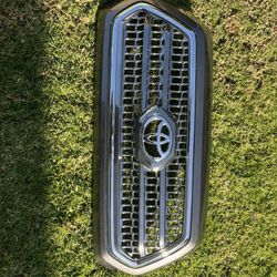 2016-2021 TOYOTA TACOMA FRONT GRILLE OEM 53113-04040