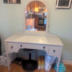 Vanity/Desk