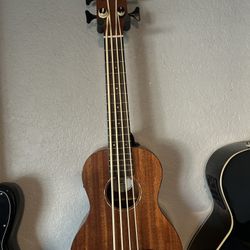 Ukulele Bass With Case