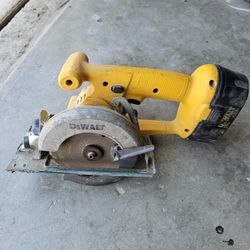 Dewalt 5 3/8" Trim Saw