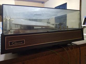 Antique garrand zero 100 turntable with book and extra needle