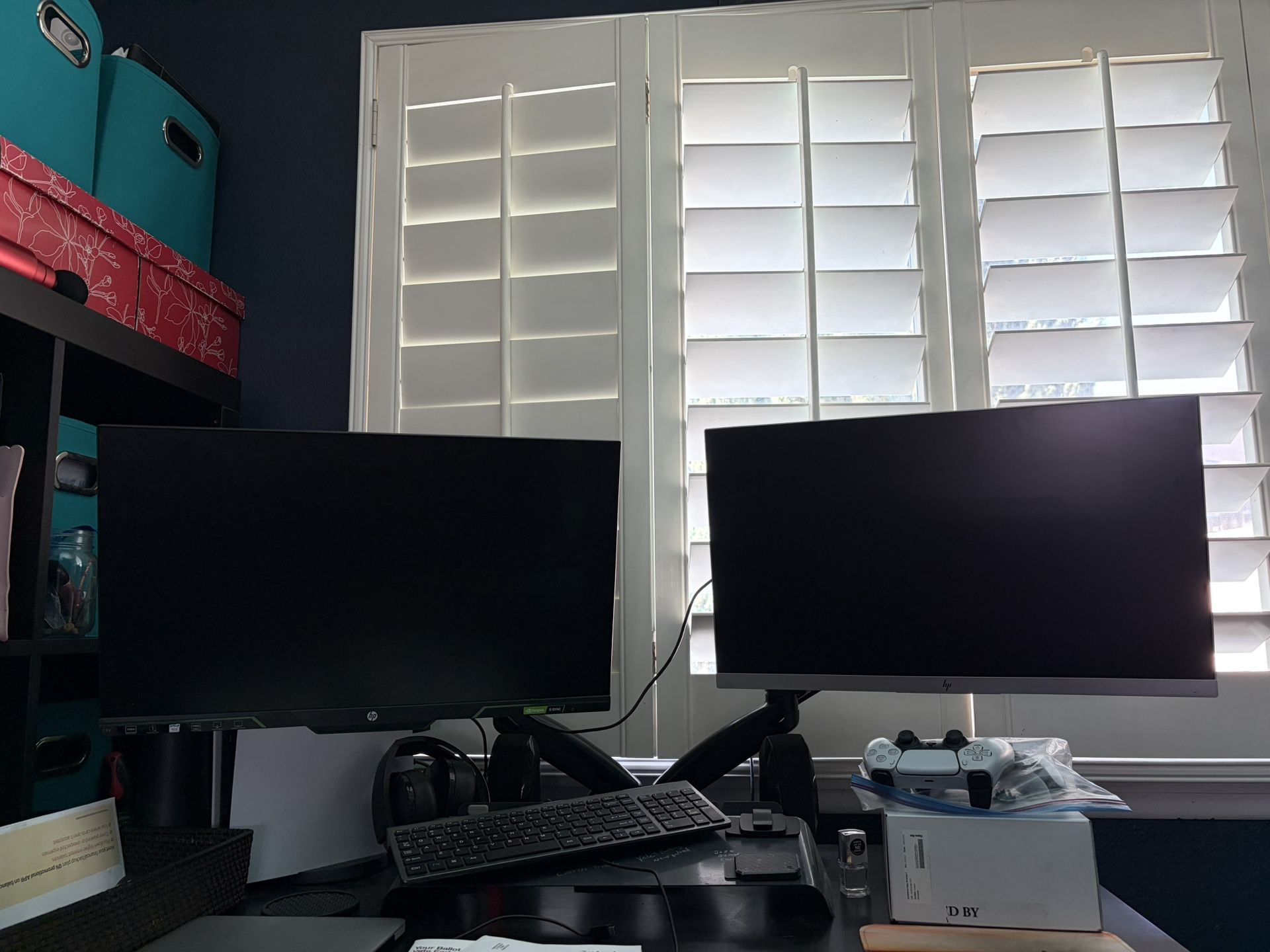 HP Computer Monitors With Duel Stand