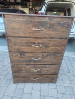 Dresser