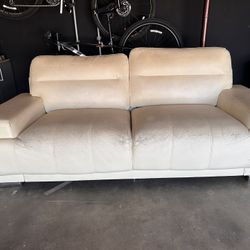 Free Couch !!! 