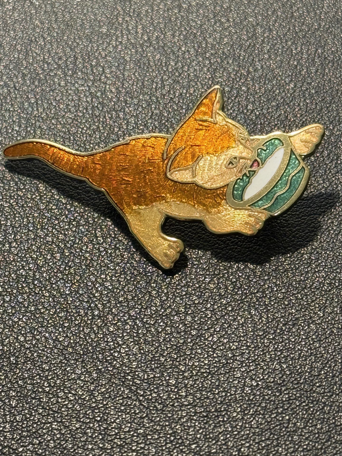 Fish Enterprise UK Vintage 1980s Cloisonne Enamel Kitten With Milk Pin Brooch
