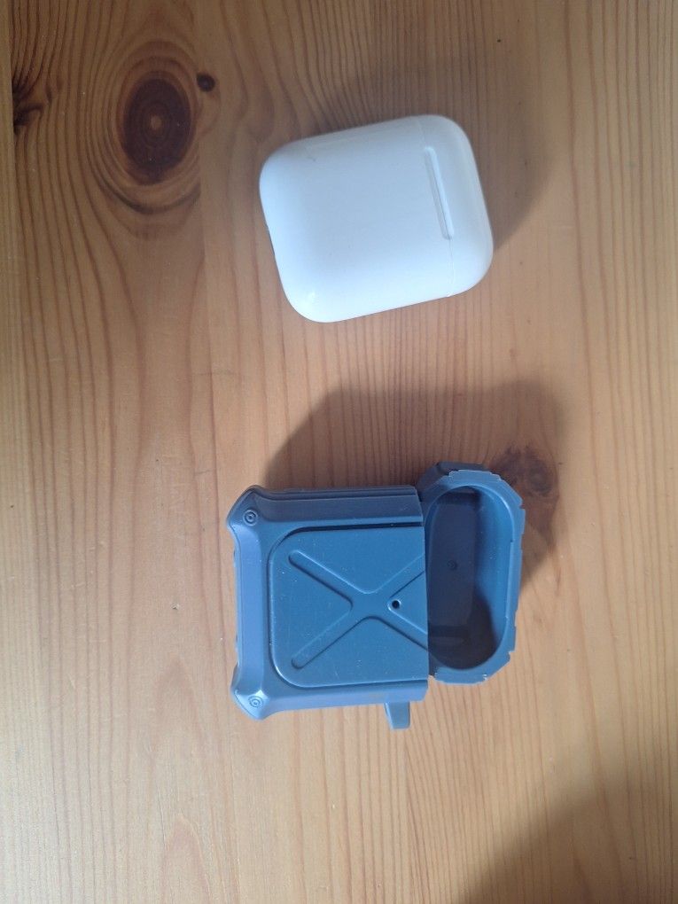 Airpods 2nd Gen W/case