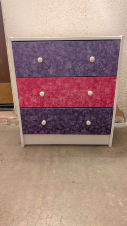 Chest of drawers