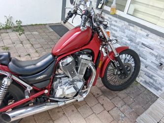 Vendo moto suzuki 800cc 1997