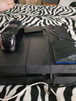 Ps 4 with targus ports,2 controllers,Seagate 2tb storage,charging station..
